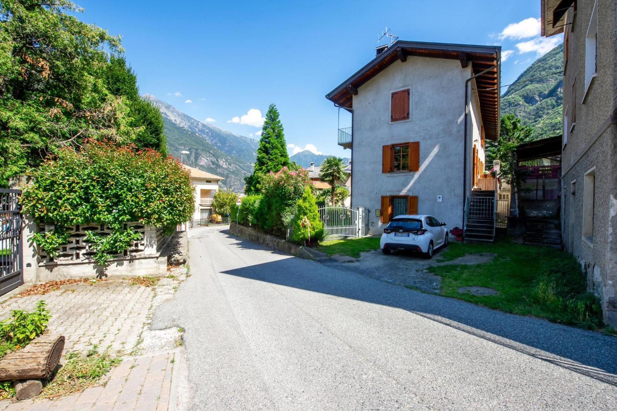 Il Pellegrino Panzió Issogne Kültér fotó